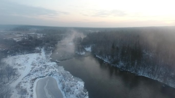 航拍 雪景 雾凇 河流 树林