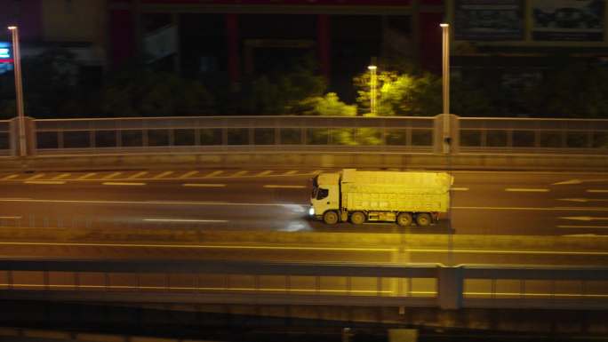 6K卡车渣土车晚上进城一组04