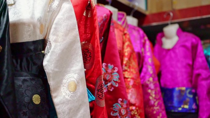中国传统特色藏服藏族服饰制作