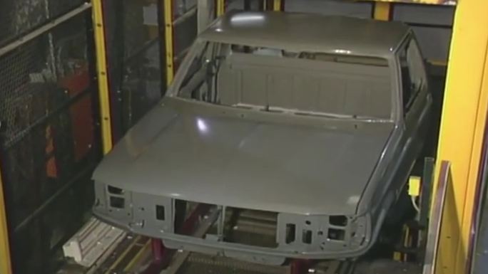 90年代汽车制造生产线福特汽车