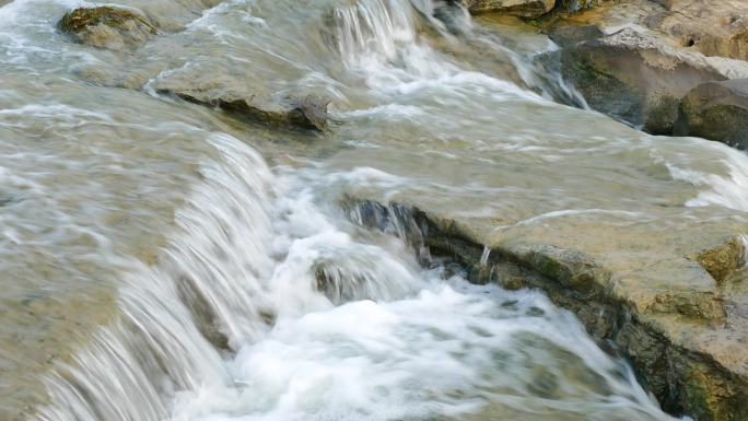 假山瀑布小溪流水