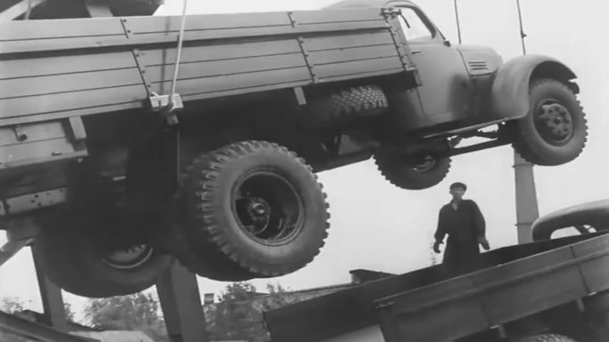50年代解放牌大卡车出口