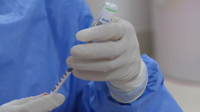 新冠病毒疫苗接种
