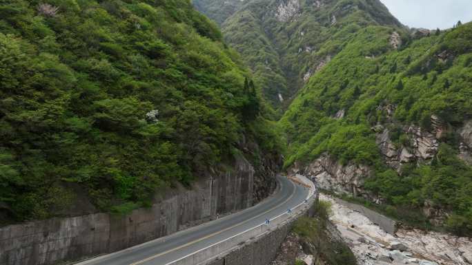 穿越秦岭fpv山体滑坡自然灾害危险路段