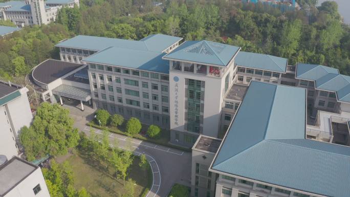 武汉大学经济与管理学院