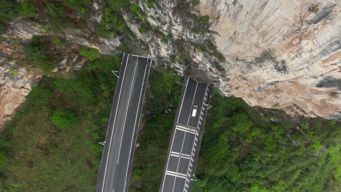 4K 航拍贵州山区险峻的高速公路