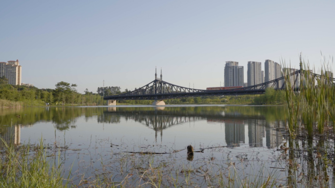 松山湖 华为小镇小火车风景