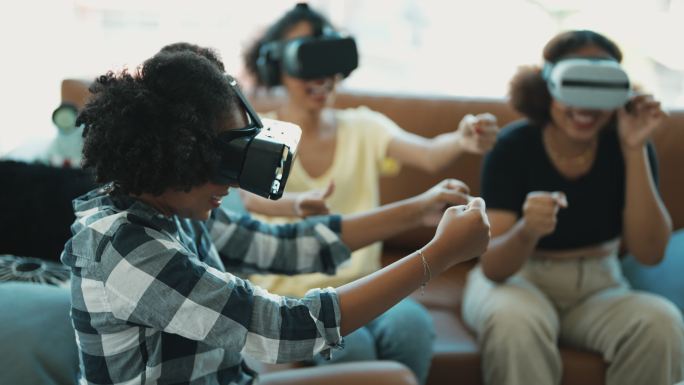 体验VR的人游戏眼镜欢乐