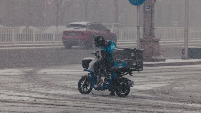 北京风雪中外卖快递骑手 慢动作升格