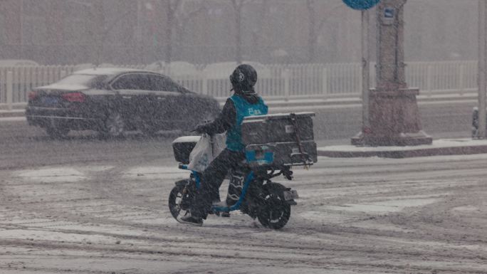 北京风雪中外卖快递骑手 慢动作升格