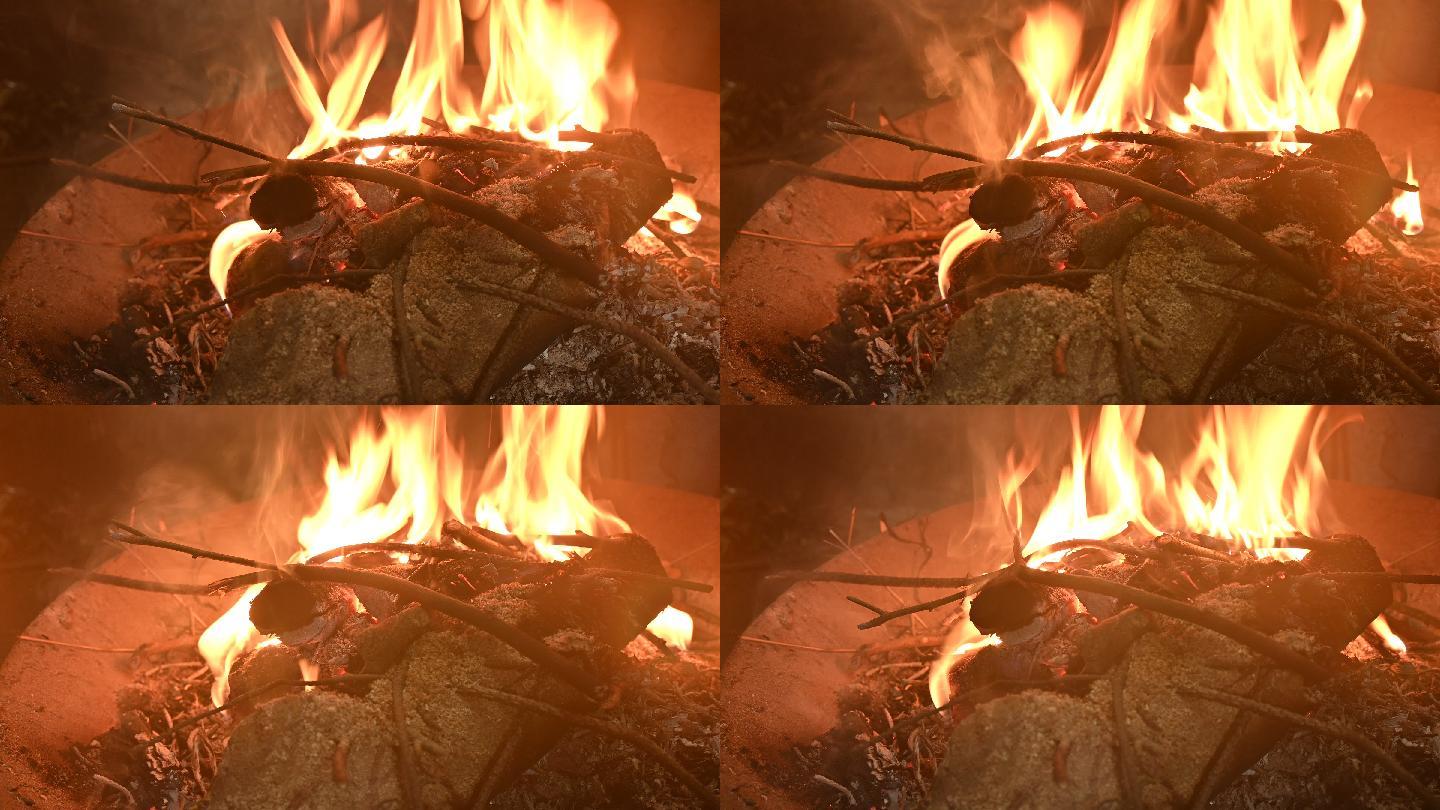 熏制肉类食物的火焰燃烧