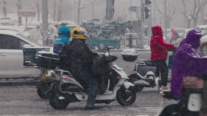 北京风雪中外卖快递骑手 慢动作升格