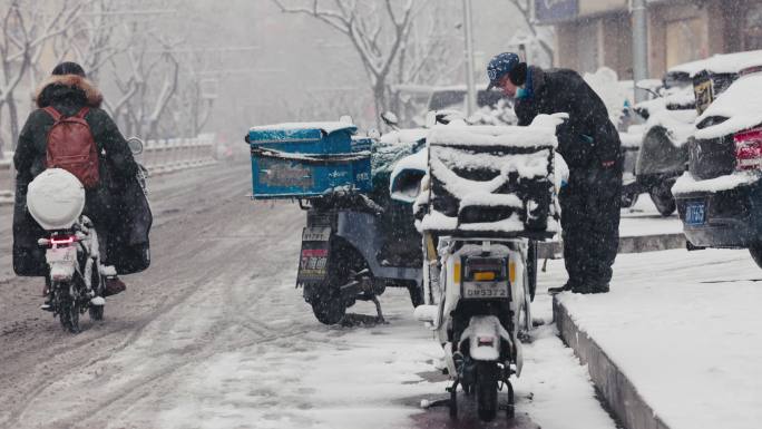 北京风雪中外卖快递骑手 慢动作升格