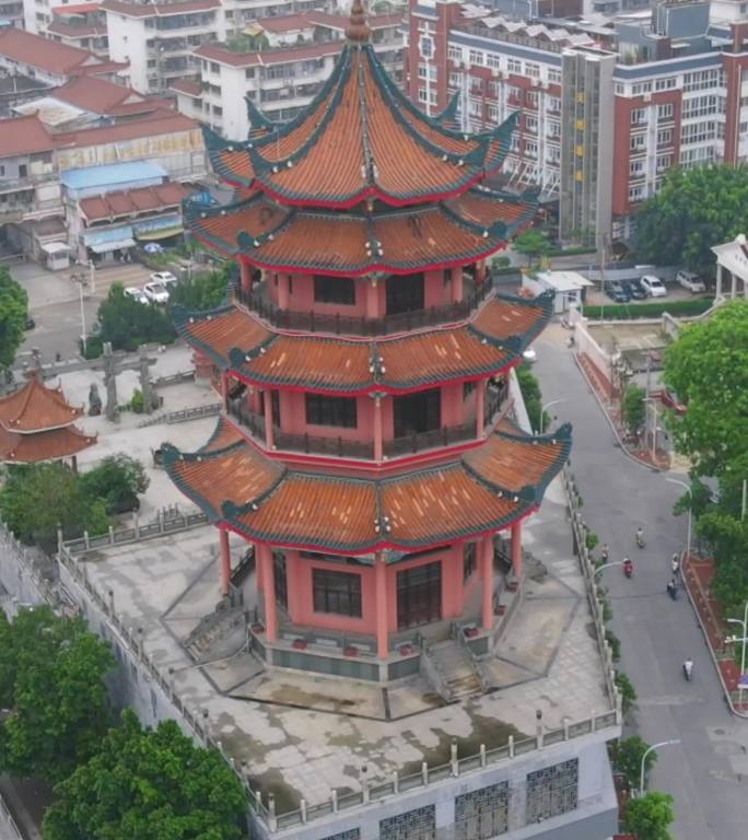 航拍福建漳州威镇阁历史古建筑竖屏