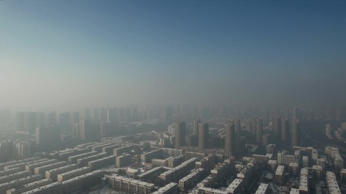 城市污染、城市雾霾、烟雾缭绕、雾霾层