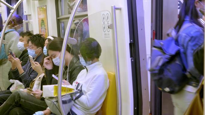 北京地铁忙碌人群上下班早晚高峰通勤