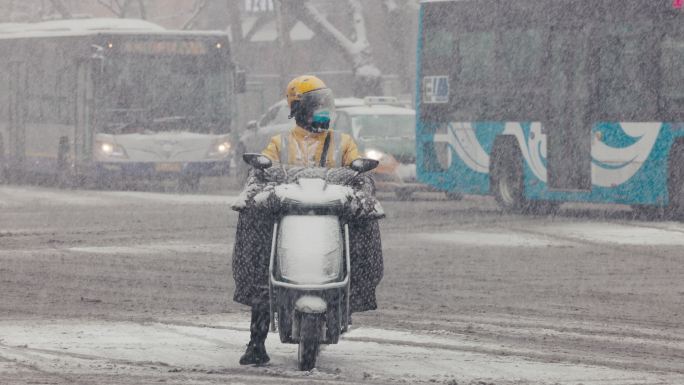 北京风雪中外卖快递骑手 慢动作升格