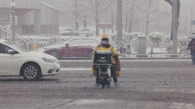 北京风雪中外卖快递骑手 慢动作升格