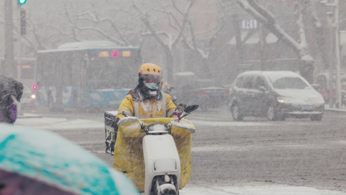 北京风雪中外卖快递骑手 慢动作升格