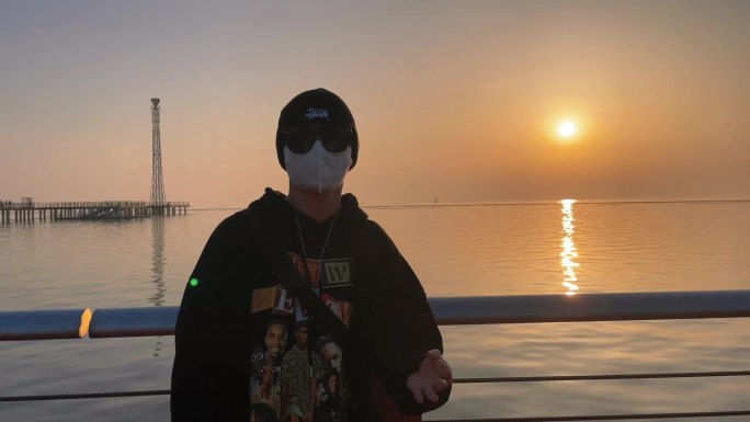 西太湖落日--口罩男孩