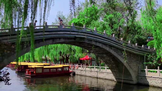 济南护城河桥