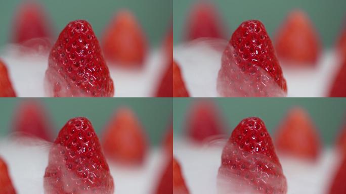一组带干冰雾气的超慢水滴新鲜草莓特写镜头