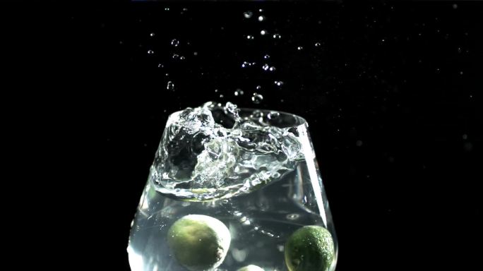 水果 橄榄 高脚杯 升格 水 慢动作