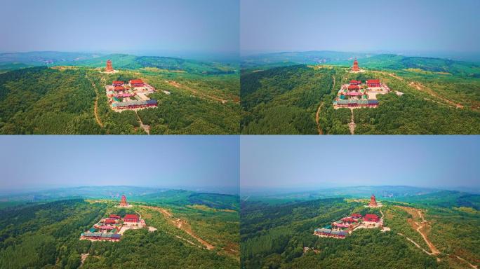 中国吉林省伊通县南山风景区山顶的佛教寺庙