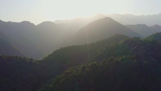 大山里村庄村寨航拍夕阳