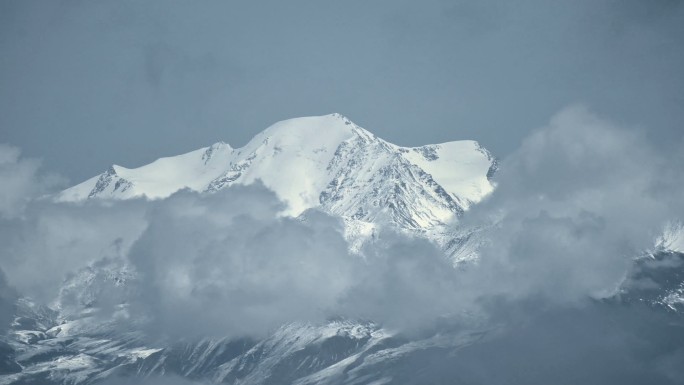 雪山珠峰冰岛云雾云海冰川积雪