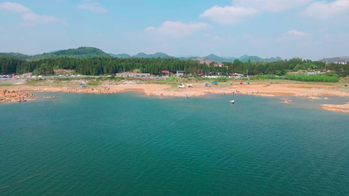 贵阳清镇红枫湖自然风光旅游景点露营湖畔