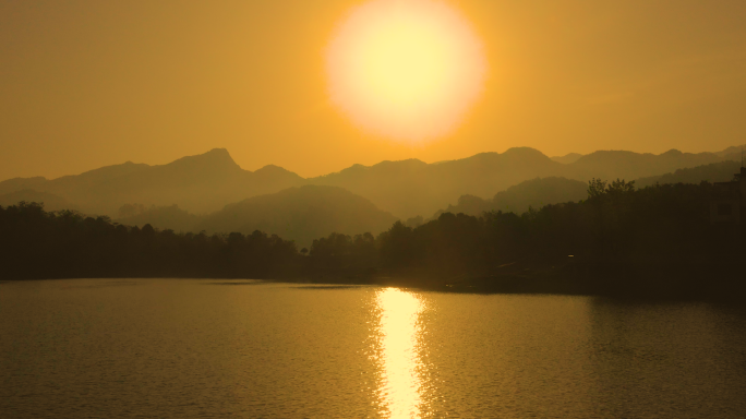 航拍 湖 日出日落 大山大水 太阳乡村