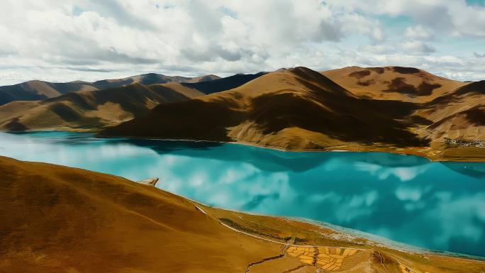 西藏羊湖航拍