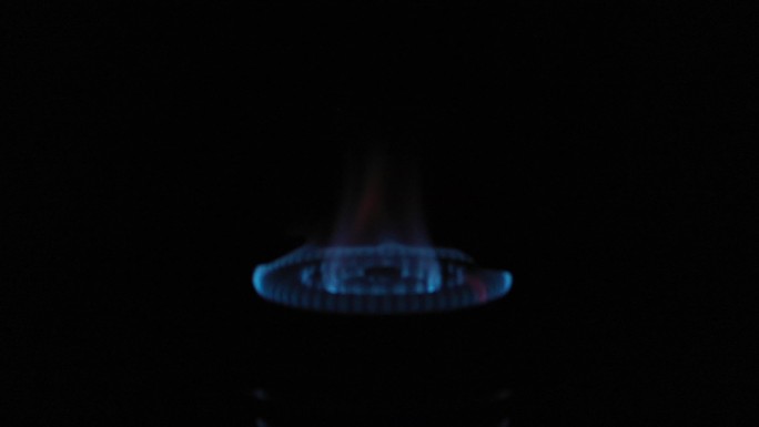 厨房燃气灶火焰火苗开火到关火