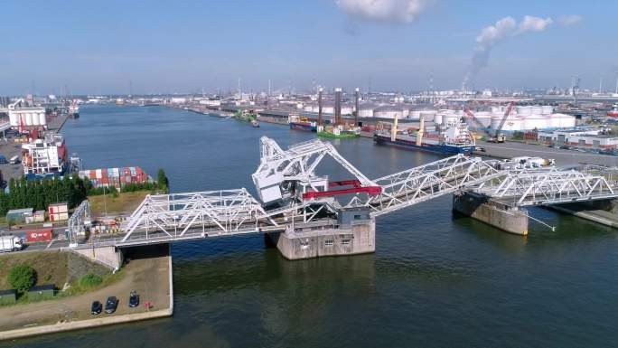 比利时 安特卫普港口 桥面抬起 桥梁特写