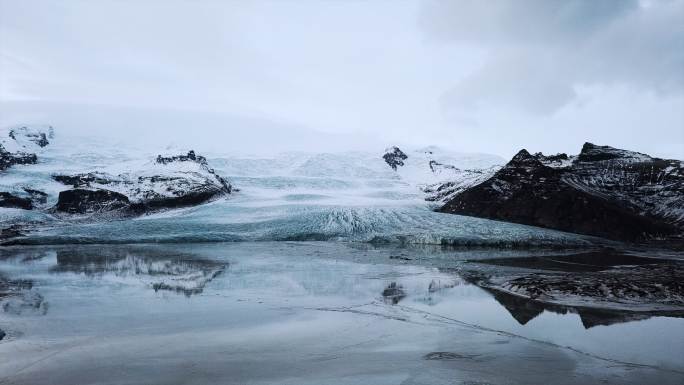 冰岛蓝色大冰川风景鸟瞰图