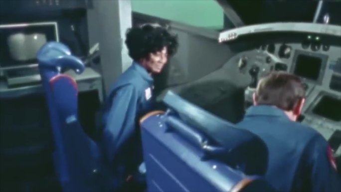 70年代美国航天员学习驾驶航天飞机