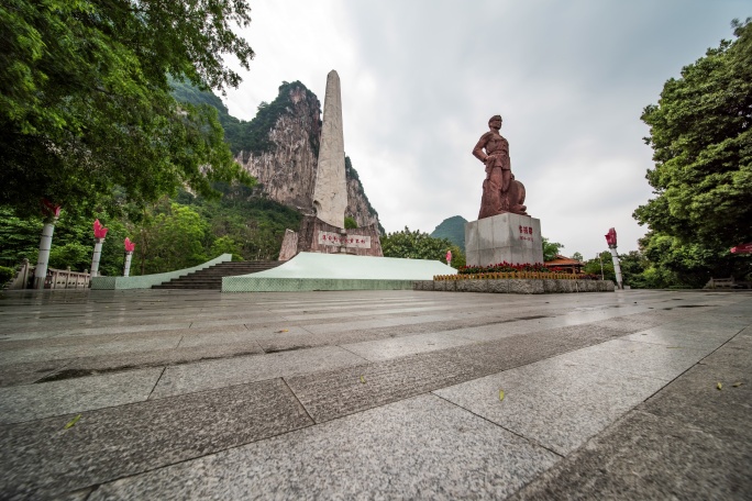 金城江公园革命烈士纪念碑韦拔群雕像延时