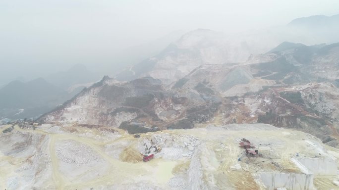 环境破坏 大理石矿区 重钙之都 采矿