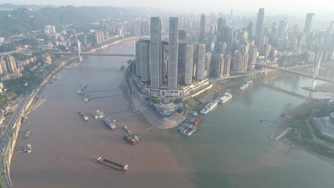 航拍重庆两江交汇鸳鸯锅泾渭分明