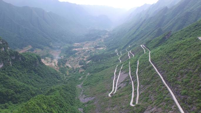 壁挂天路 双河 乡村旅游 山路十八弯