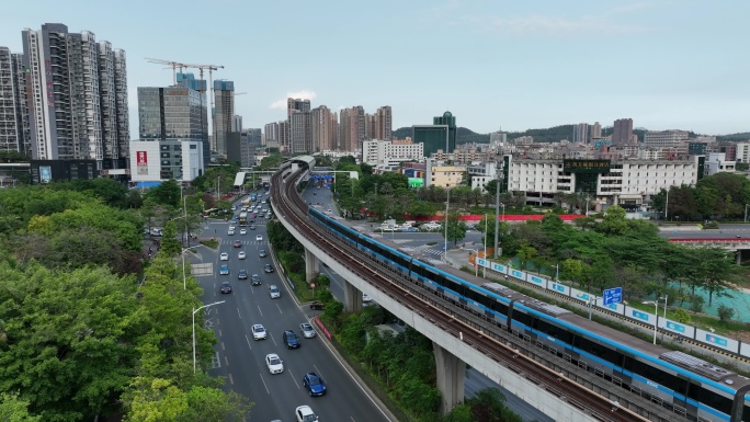 4K正版-深圳地铁3号龙岗线行驶中的列车