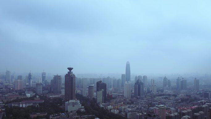 济南阴雨天城市景色4k航拍
