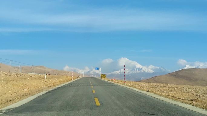 自驾游日喀则市到聂拉木县的318国道风景