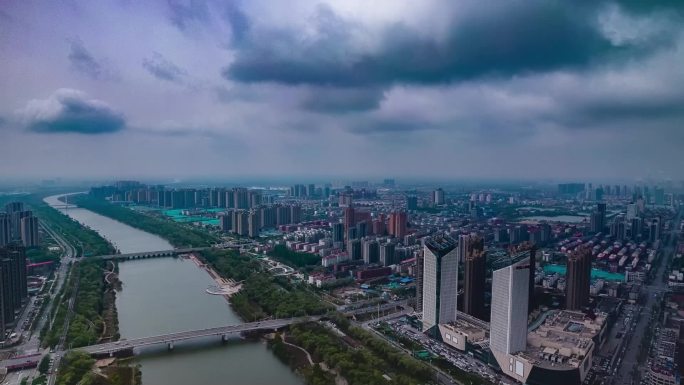 【实拍】夏天雷阵雨前的乌云航拍延时