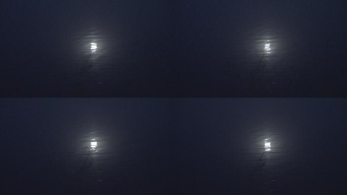 【高清4k】湖面月亮倒影