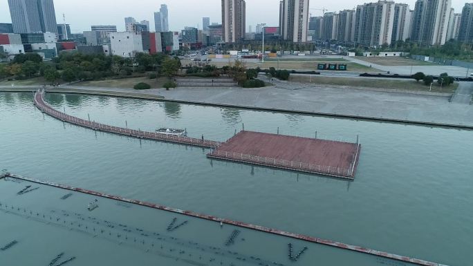 京杭之心古运河边模特空镜头