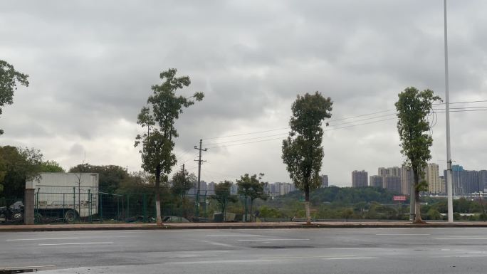 下雨前阴天多云马路旁延时摄影视频素材