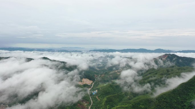 航拍云海仙雾缭绕中的山