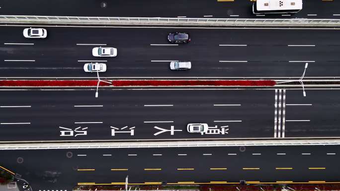 城市基础建设 繁忙的道路 疫情后的武汉